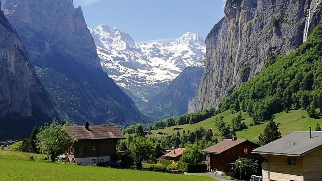 Lauterbrunnen Staubbach Beautiful Waterfall Apartment Exterior photo