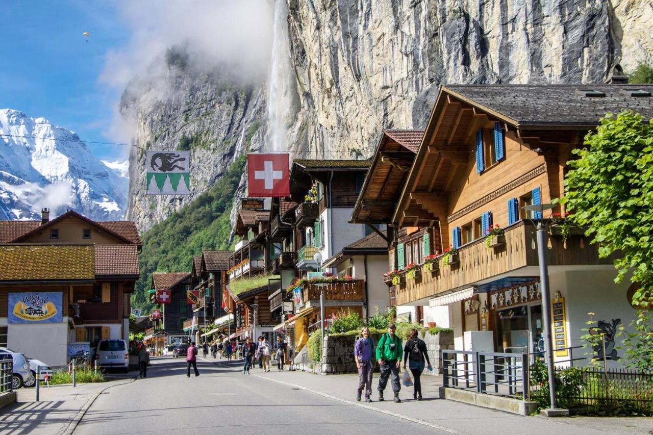 Lauterbrunnen Staubbach Beautiful Waterfall Apartment Exterior photo