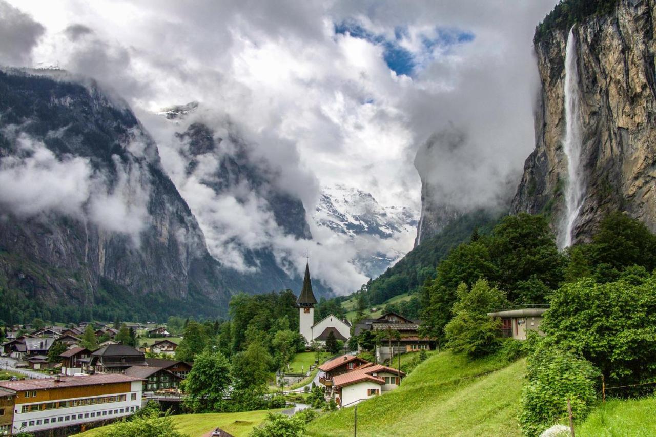 Lauterbrunnen Staubbach Beautiful Waterfall Apartment Exterior photo